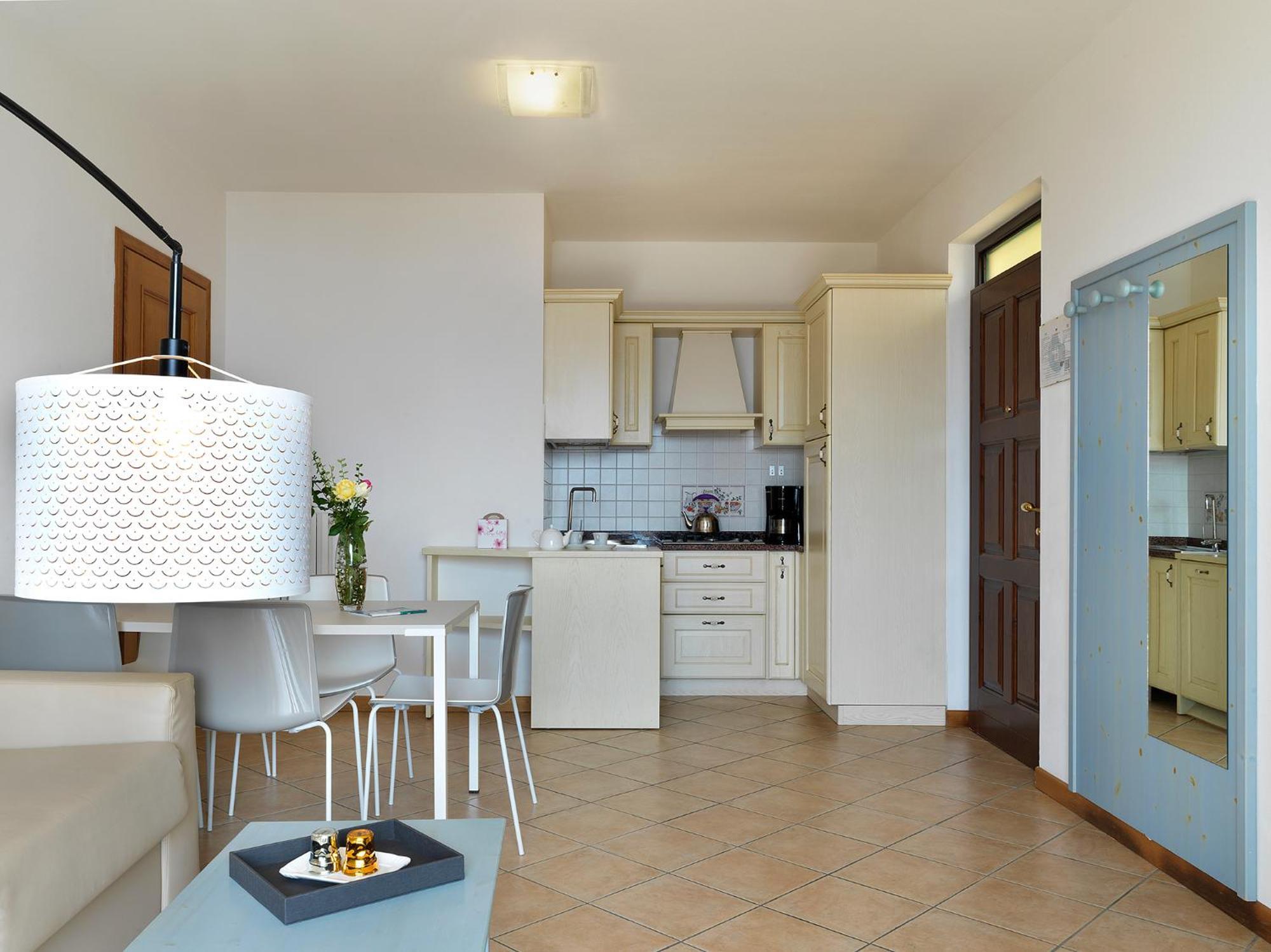 Residence Besass, Gtsgroup Tignale Exterior foto