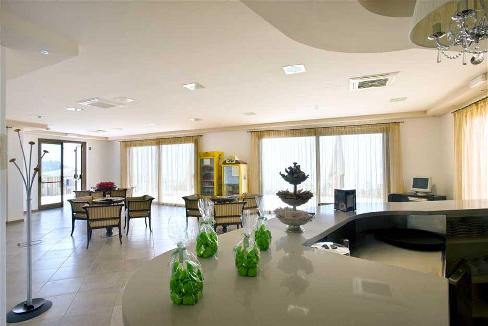 Residence Besass, Gtsgroup Tignale Exterior foto